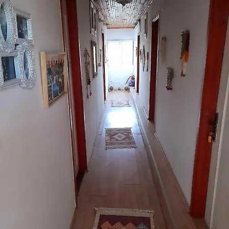 Antonios Bed & Breakfast 2*