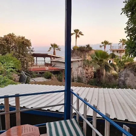 Antonios Bed & Breakfast 2*