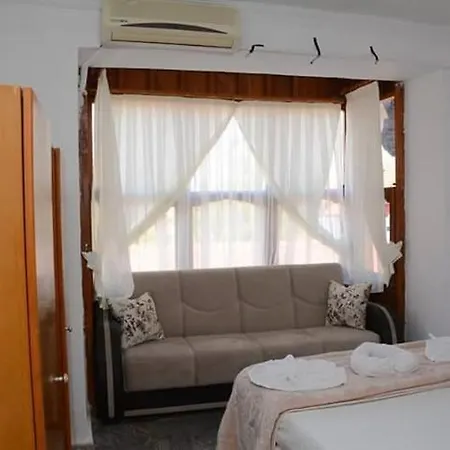 Bed & Breakfast Antonios 2*