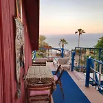 Antonios 2* Side