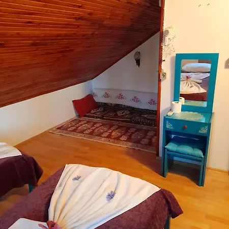 Antonios Oda ve Kahvaltı Side