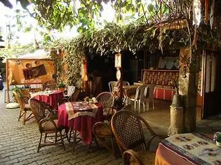 Antonios 2* Side