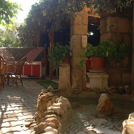 Antonios 2* Side